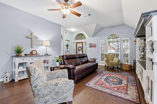 10019 Red Mesa Drive, Houston, TX 77095