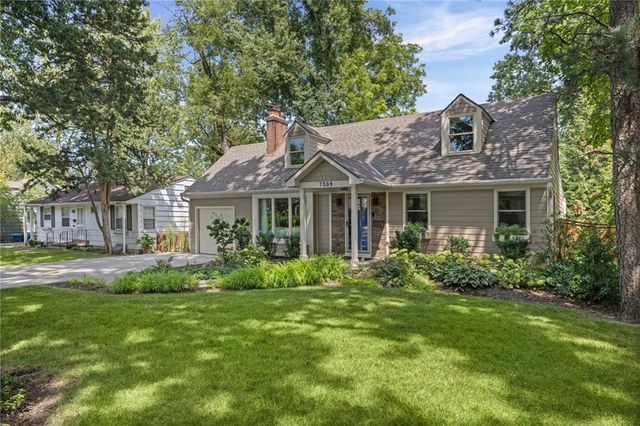 7309 Canterbury Street, Prairie Village, KS 66208