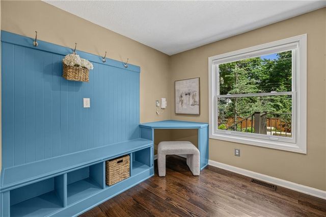 7309 Canterbury Street, Prairie Village, KS 66208