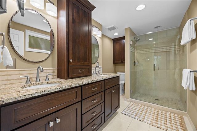 7309 Canterbury Street, Prairie Village, KS 66208
