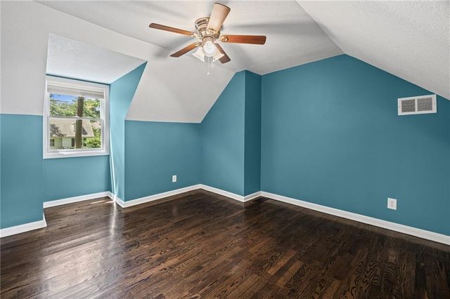 7309 Canterbury Street, Prairie Village, KS 66208
