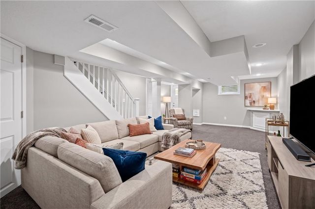 7309 Canterbury Street, Prairie Village, KS 66208