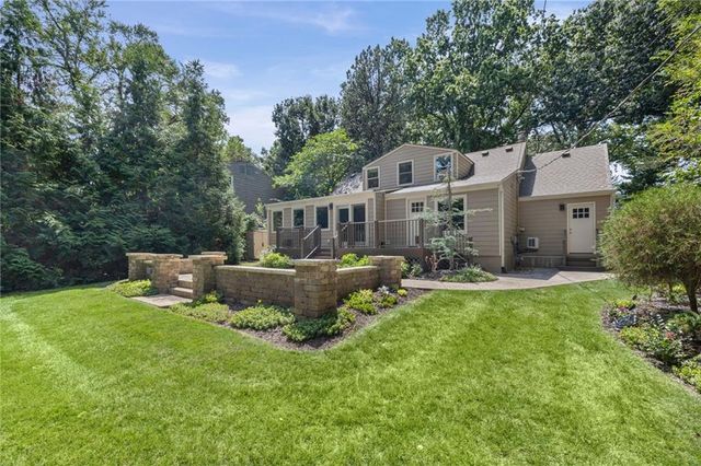 7309 Canterbury Street, Prairie Village, KS 66208