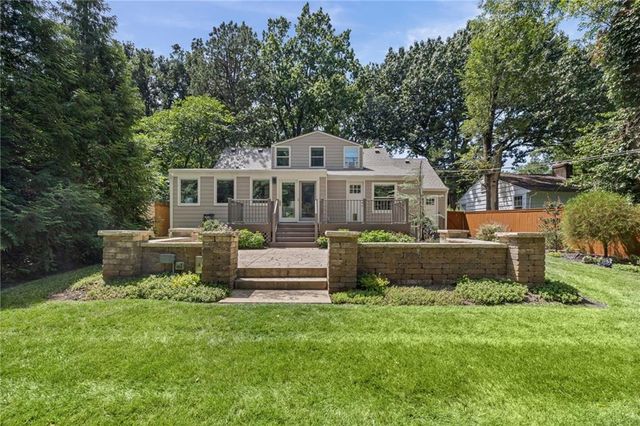 7309 Canterbury Street, Prairie Village, KS 66208