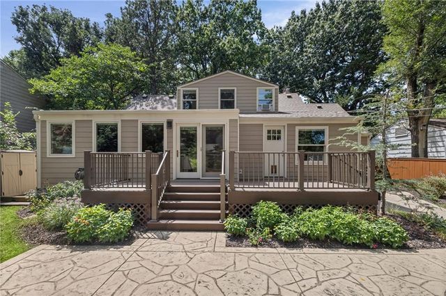7309 Canterbury Street, Prairie Village, KS 66208
