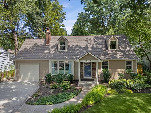7309 Canterbury Street, Prairie Village, KS 66208