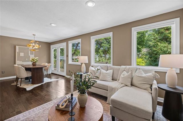 7309 Canterbury Street, Prairie Village, KS 66208