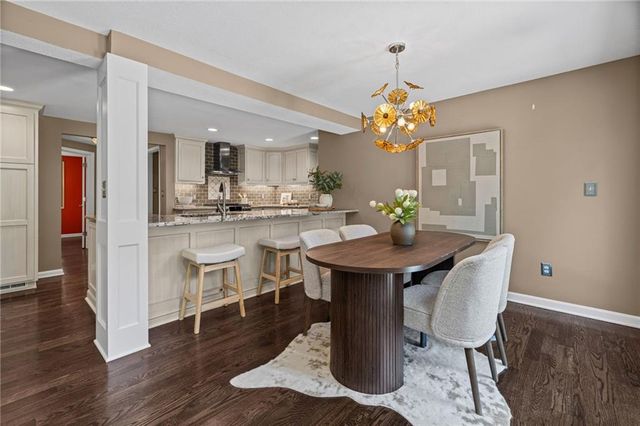 7309 Canterbury Street, Prairie Village, KS 66208