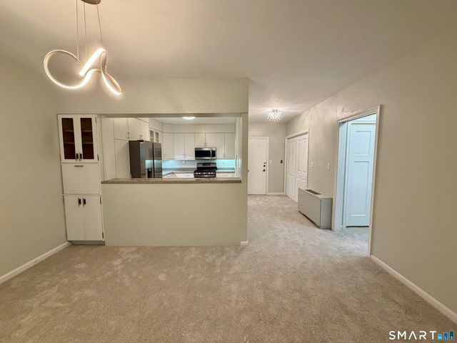 779 Prospect Avenue 5, West Hartford, CT 06105