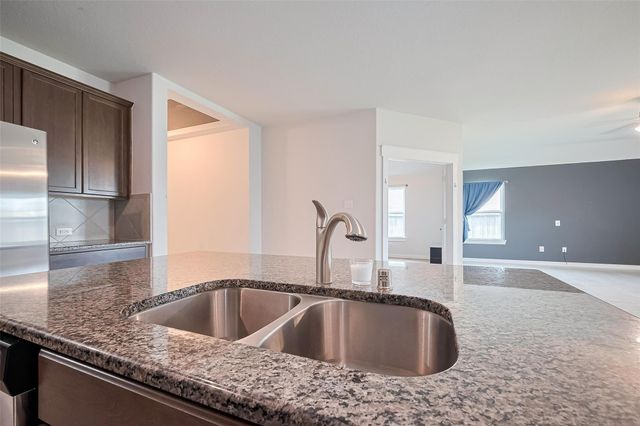 16342 Rockdale Landing Drive, Hockley, TX 77447