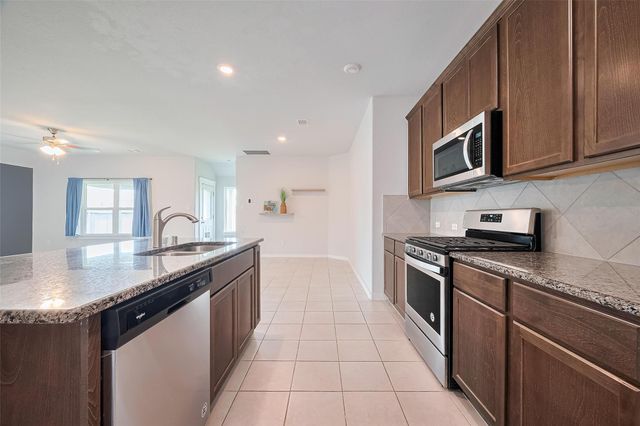 16342 Rockdale Landing Drive, Hockley, TX 77447