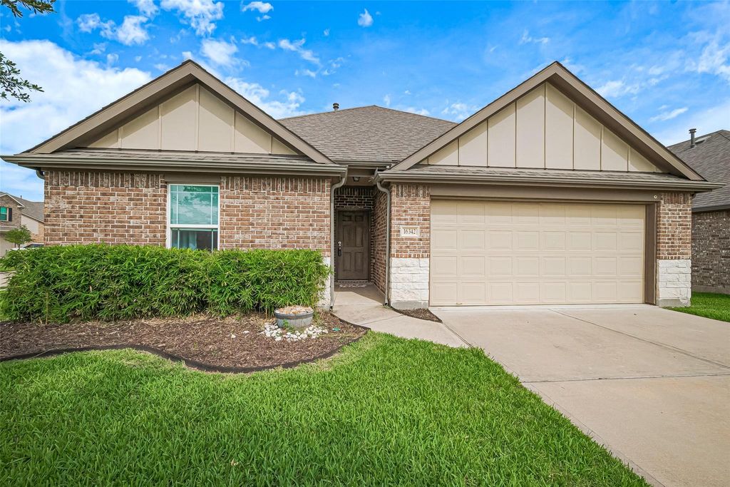 16342 Rockdale Landing Drive, Hockley, TX 77447