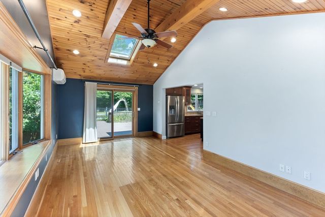 10 Kingsley Rd, Easton, MA 02356