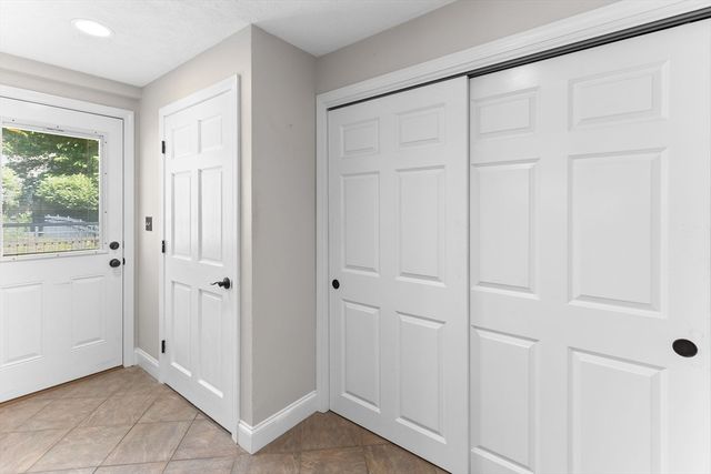 10 Kingsley Rd, Easton, MA 02356