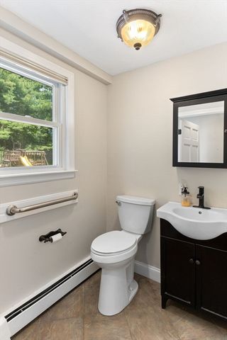 10 Kingsley Rd, Easton, MA 02356