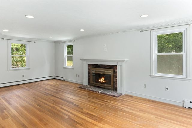 10 Kingsley Rd, Easton, MA 02356