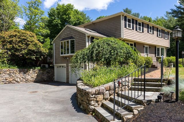 10 Kingsley Rd, Easton, MA 02356