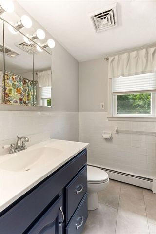 10 Kingsley Rd, Easton, MA 02356