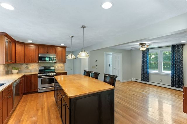 10 Kingsley Rd, Easton, MA 02356