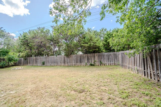517 Cutty TRL B, Lakeway, TX 78734