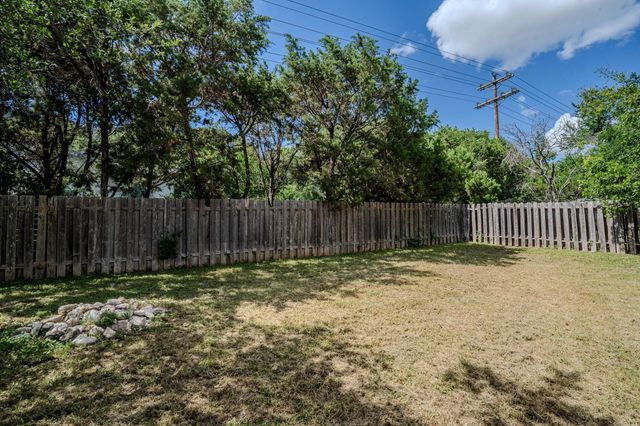 517 Cutty TRL B, Lakeway, TX 78734
