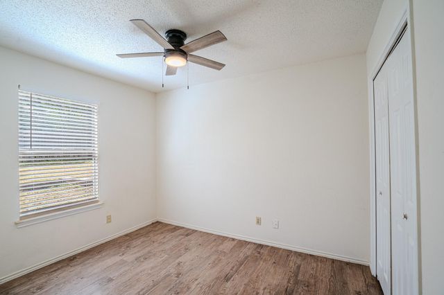 517 Cutty TRL B, Lakeway, TX 78734