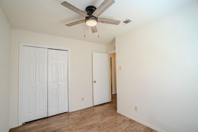 517 Cutty TRL B, Lakeway, TX 78734