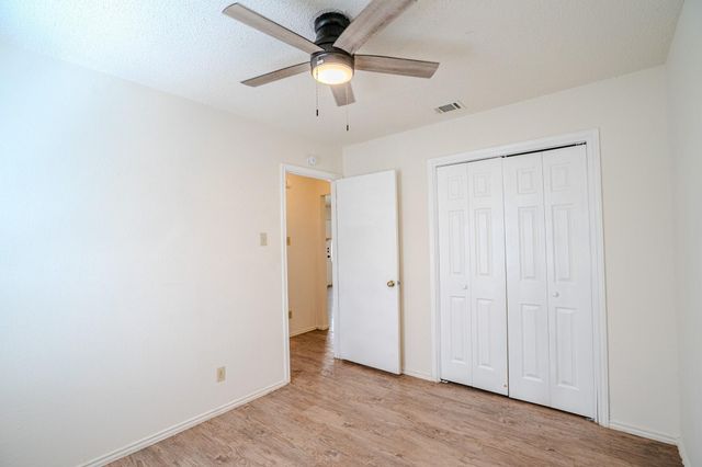 517 Cutty TRL B, Lakeway, TX 78734