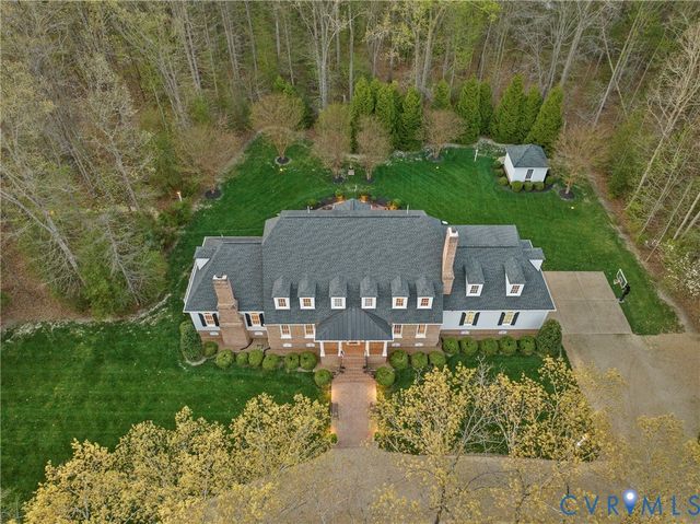 8000 Toms Dr, Mechanicsville, VA 23116