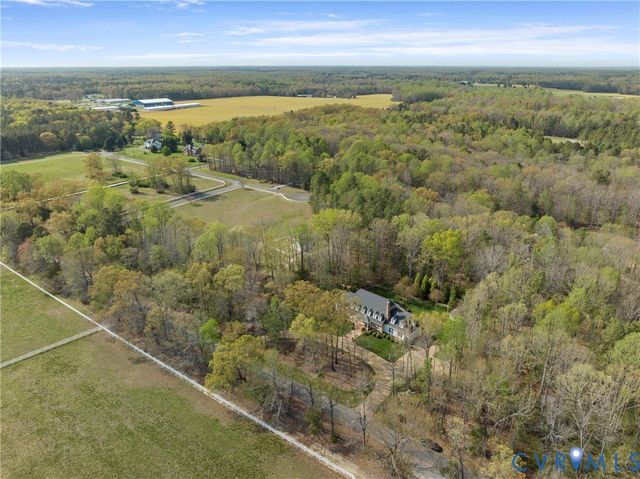 8000 Toms Dr, Mechanicsville, VA 23116