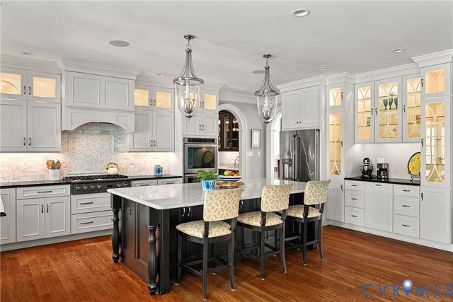 8000 Toms Dr, Mechanicsville, VA 23116