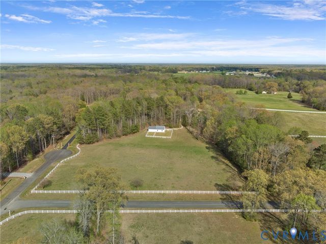 8000 Toms Dr, Mechanicsville, VA 23116