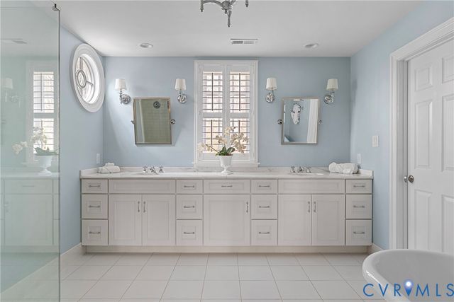 8000 Toms Dr, Mechanicsville, VA 23116