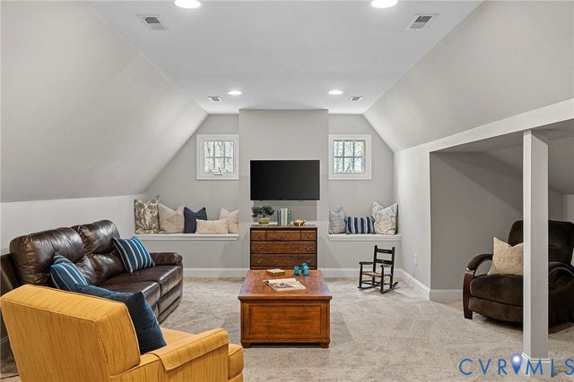 8000 Toms Dr, Mechanicsville, VA 23116
