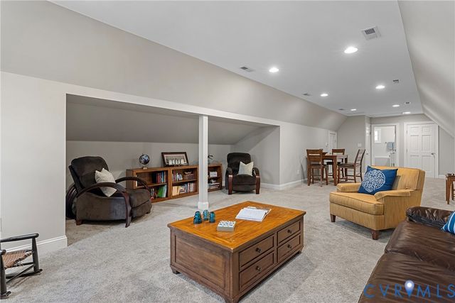 8000 Toms Dr, Mechanicsville, VA 23116