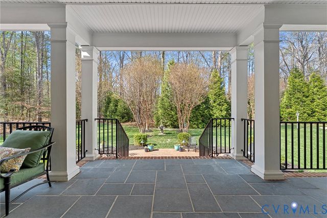 8000 Toms Dr, Mechanicsville, VA 23116