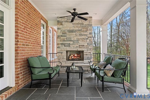 8000 Toms Dr, Mechanicsville, VA 23116