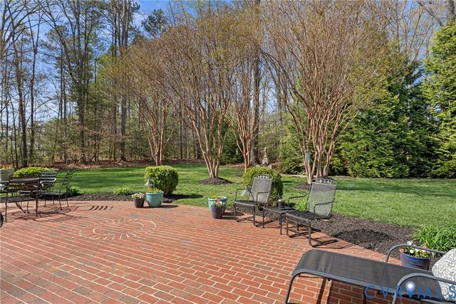 8000 Toms Dr, Mechanicsville, VA 23116