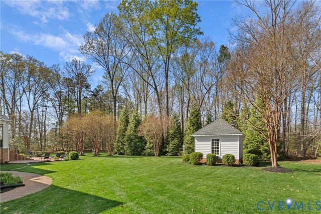 8000 Toms Dr, Mechanicsville, VA 23116