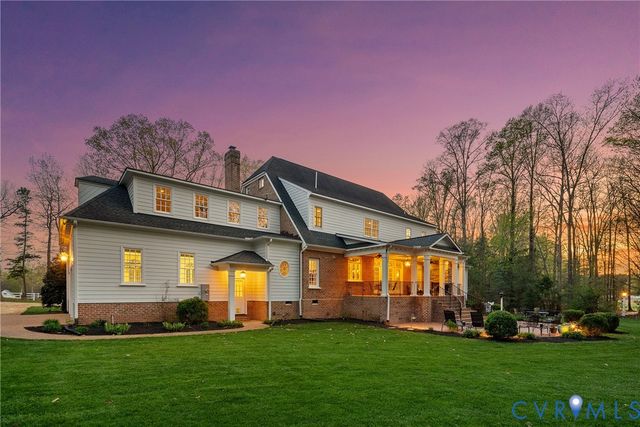 8000 Toms Dr, Mechanicsville, VA 23116