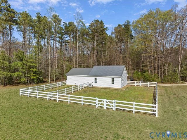 8000 Toms Dr, Mechanicsville, VA 23116