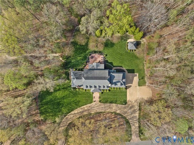 8000 Toms Dr, Mechanicsville, VA 23116
