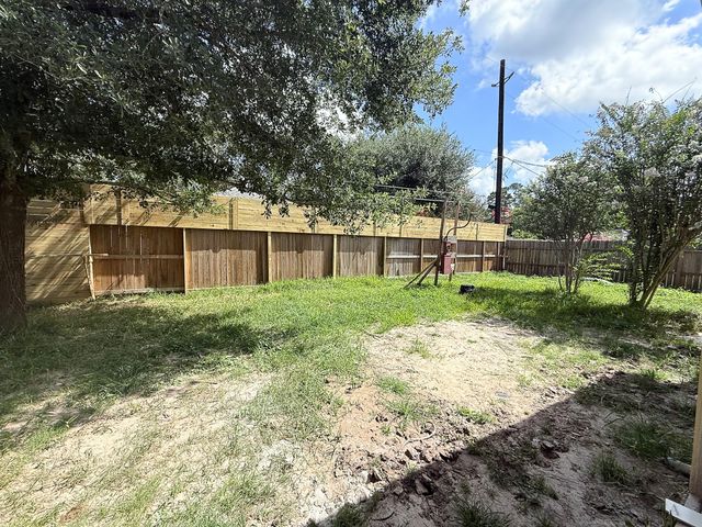 10422 Timberoak Drive, Houston, TX 77043