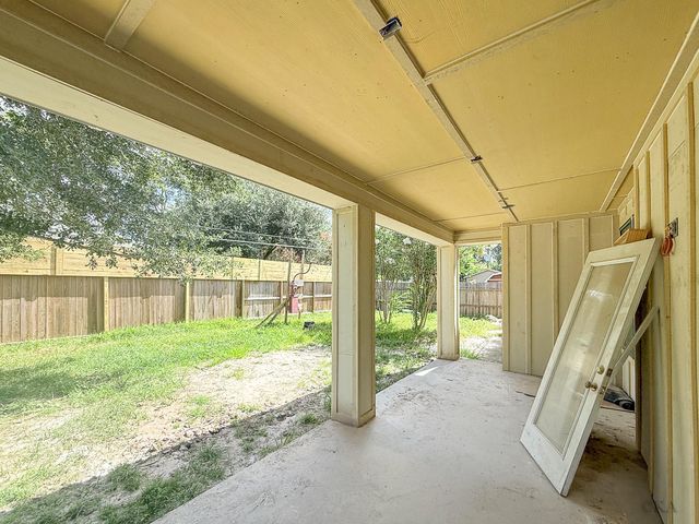 10422 Timberoak Drive, Houston, TX 77043
