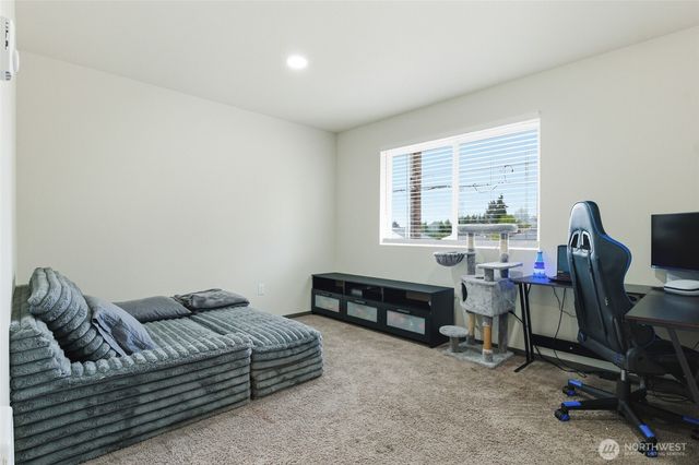 6214 Knoble Road E, Spanaway, WA 98387