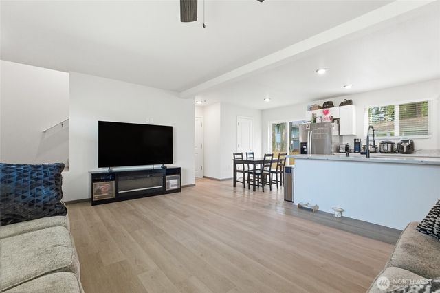 6214 Knoble Road E, Spanaway, WA 98387