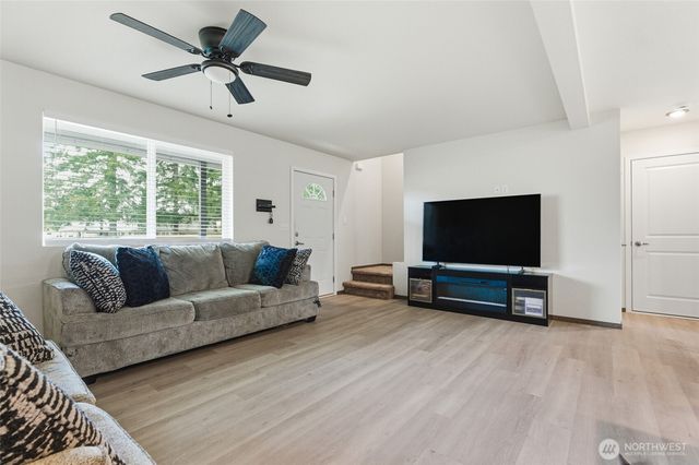 6214 Knoble Road E, Spanaway, WA 98387