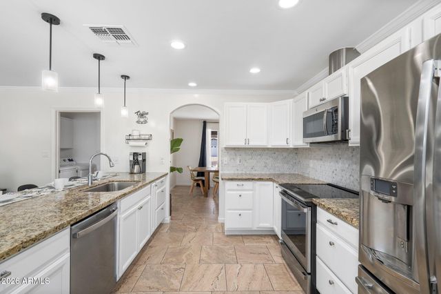 4017 W ANGELA Drive, Glendale, AZ 85308