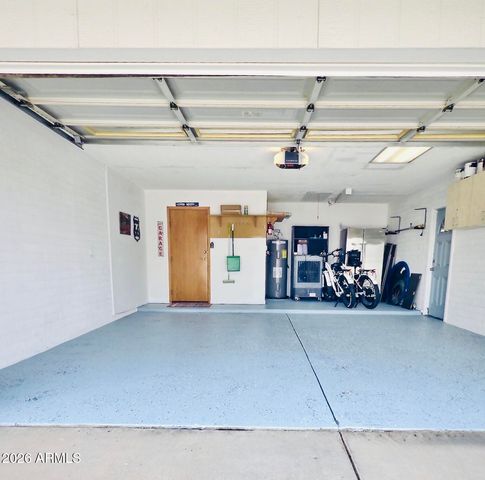 4017 W ANGELA Drive, Glendale, AZ 85308