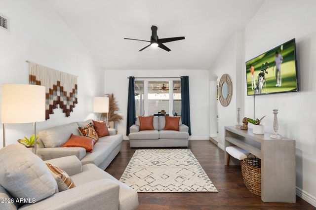 4017 W ANGELA Drive, Glendale, AZ 85308